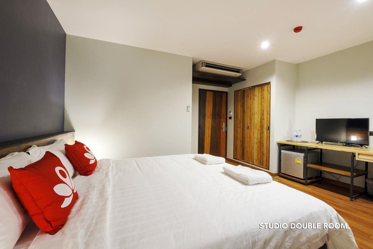 Zen Rooms Zleepmotion Банкок Екстериор снимка