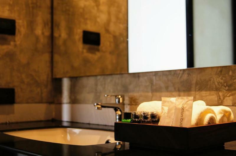 Zen Rooms Zleepmotion Банкок Екстериор снимка